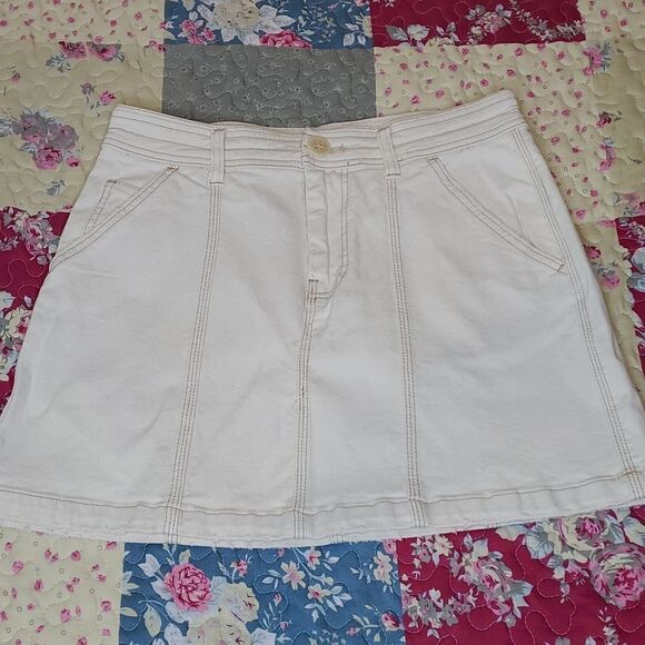 We The Free Stretch Cream Short Denim Skirt, Sz 28 - Picture 1 of 7
